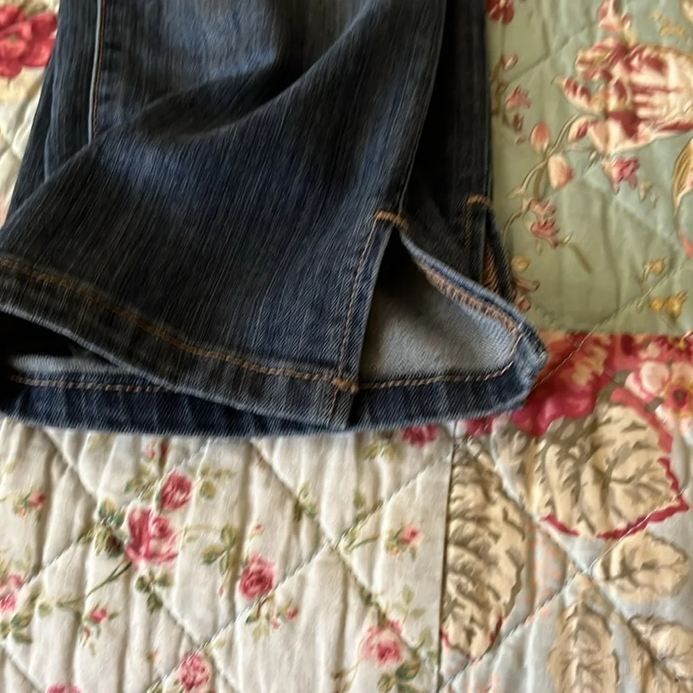 Vera wang capris size 6 - Picture 3 of 8